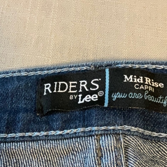 Riders by Lee Blue Capris - Picture 3 of 6